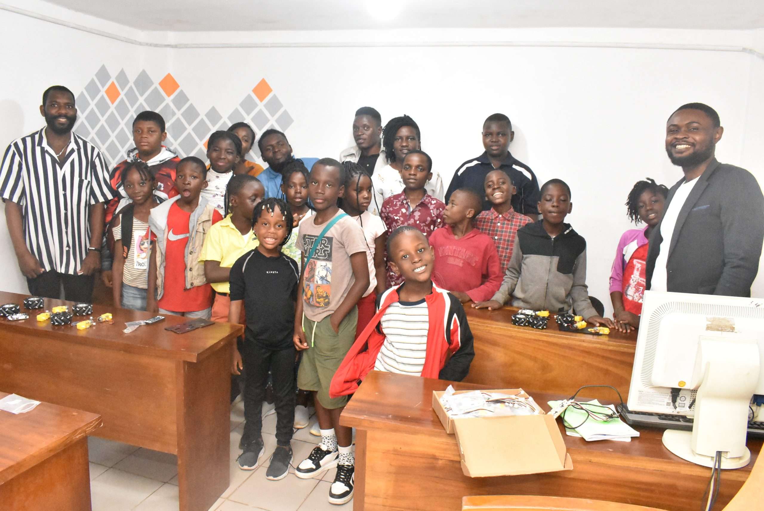 STEM for kids in cameroon - HIGHUPWEB ACADEMY